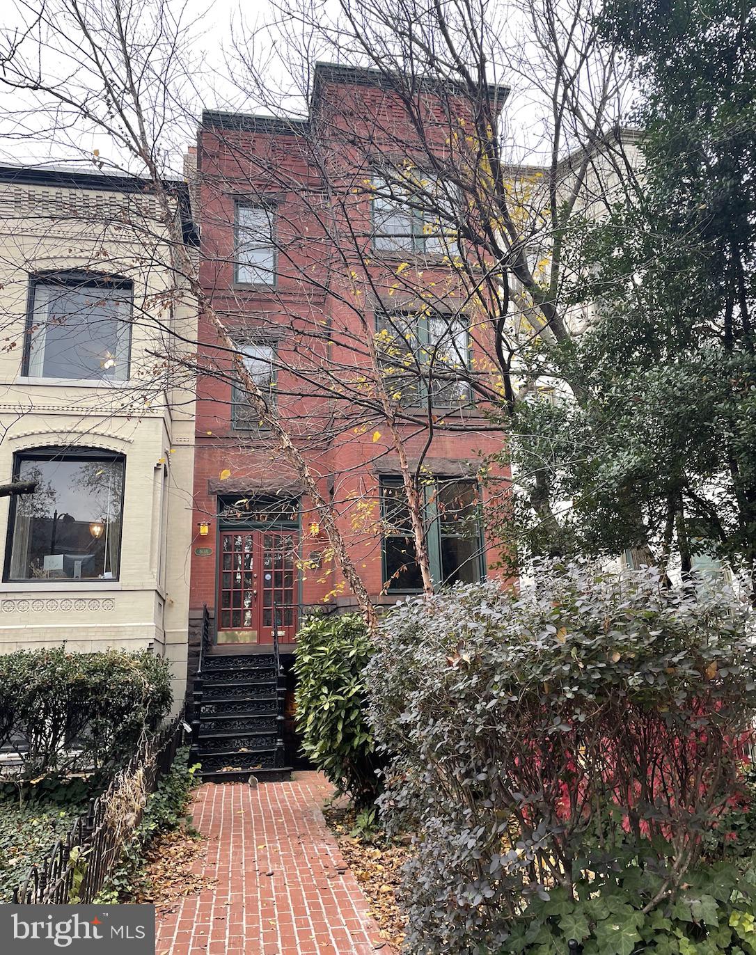 808 North Carolina Avenue Southeast Washington, DC 20003 - Photo 1 of 43