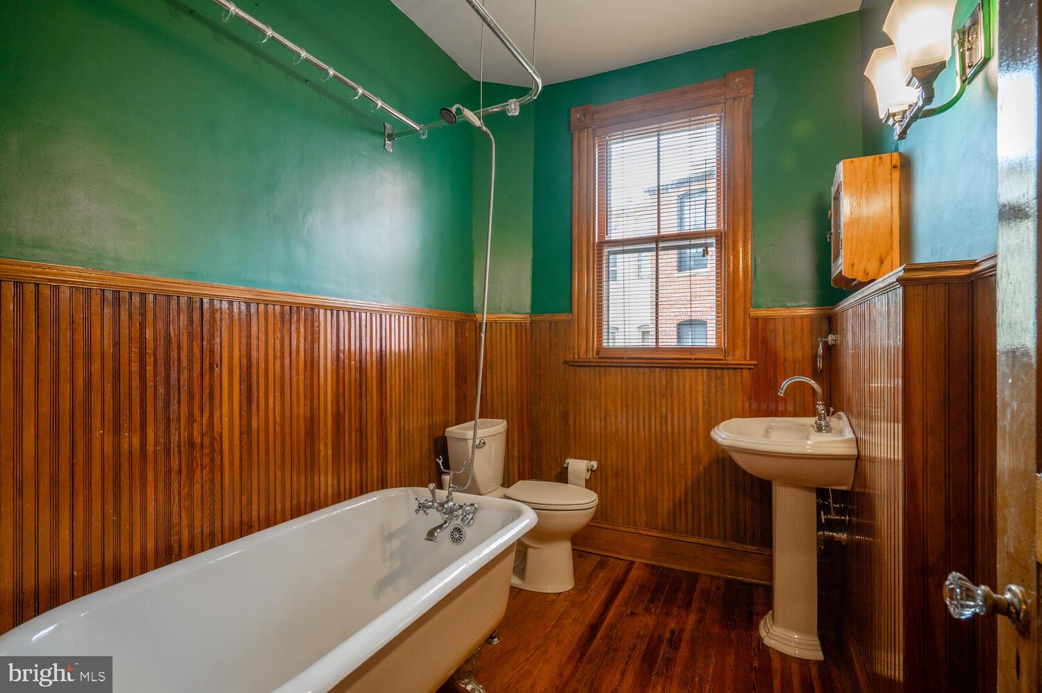 808 North Carolina Avenue Southeast Washington, DC 20003 - Photo 27 of 43