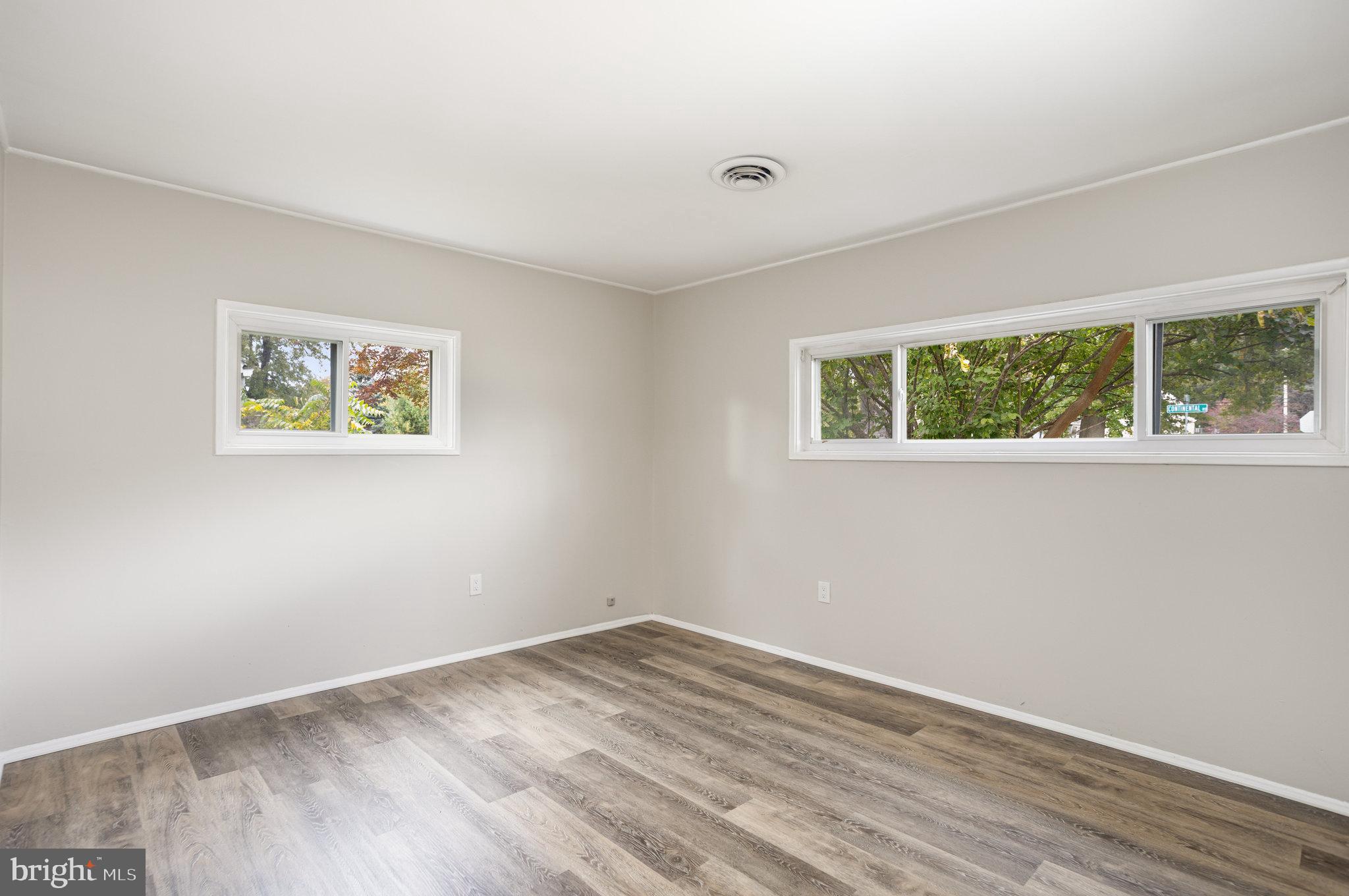 1232 Continental Road York, PA 17404 - Photo 9 of 15 Gallery Image 9