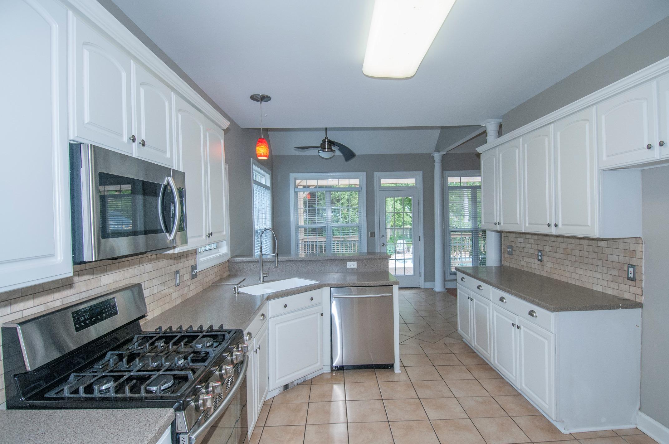 1716 Fox Ridge Court Charleston, SC 29414 - Photo 9 of 25 Kitchen2