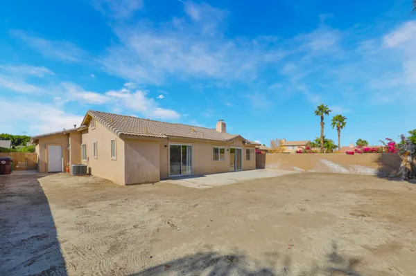 $2,850 | 45930 Las Colinas, La Quinta, CA 92253