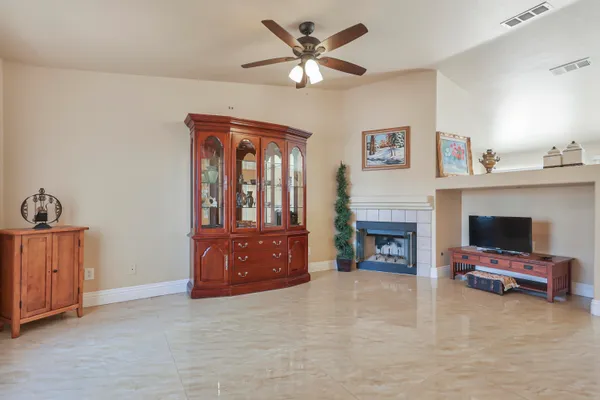 $2,850 | 45930 Las Colinas, La Quinta, CA 92253