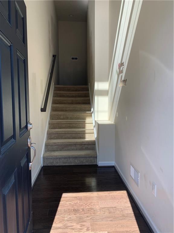 31 Truman Circle McKees Rocks, PA 15136 - Photo 2 of 22 Gallery Image 2
