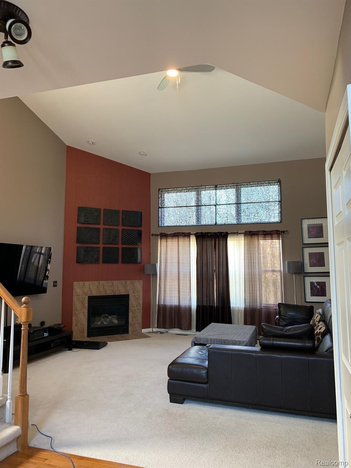 8032 Jeremy Road Belleville, MI 48111 - Photo 4 of 12 IMG_1169.jpg