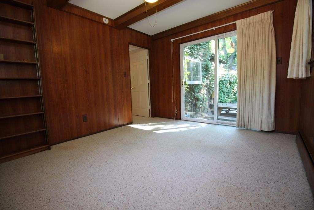 2276 Manchester Road Ann Arbor, MI 48104 - Photo 8 of 10 Photo 8