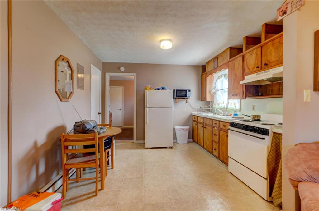 5221 Highway 700 Eden, NC 27288 - Photo 19 of 38 downstairs Unit