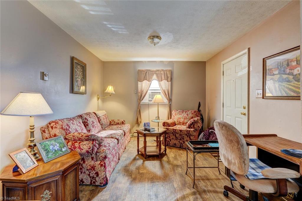 5221 Highway 700 Eden, NC 27288 - Photo 6 of 38 Upstairs Unit