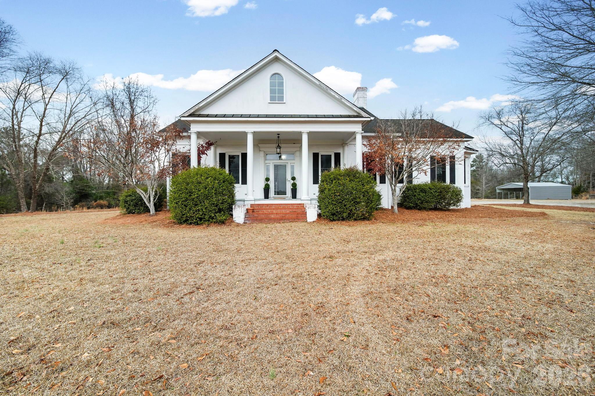 1004 Four Mile Loop Cheraw, SC 29520 - Photo 4 of 36