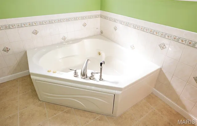 $1,100,000 | 171 Rolling Meadows, Hannibal, MO 63401