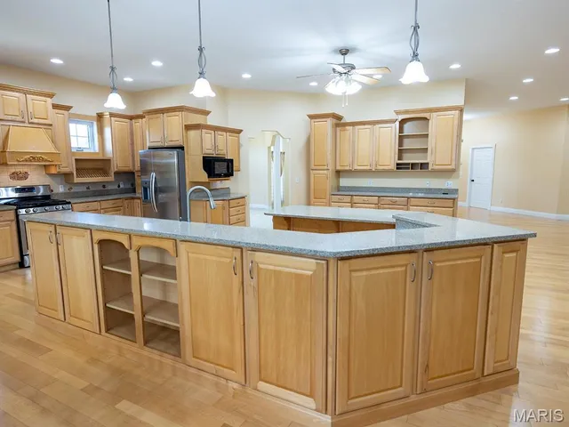 $1,100,000 | 171 Rolling Meadows, Hannibal, MO 63401