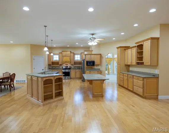 $1,100,000 | 171 Rolling Meadows, Hannibal, MO 63401