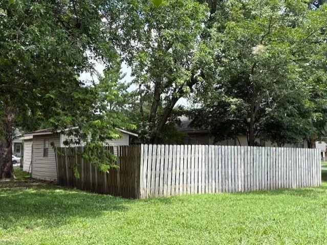 $118,000 | 2302 Crawford Avenue, Parsons, KS 67357