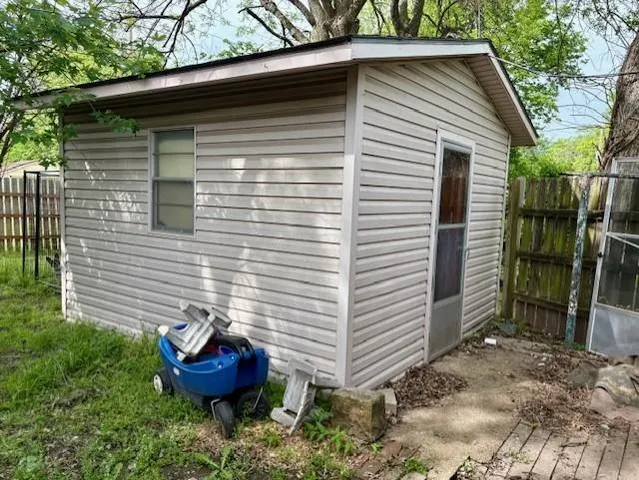 $118,000 | 2302 Crawford Avenue, Parsons, KS 67357