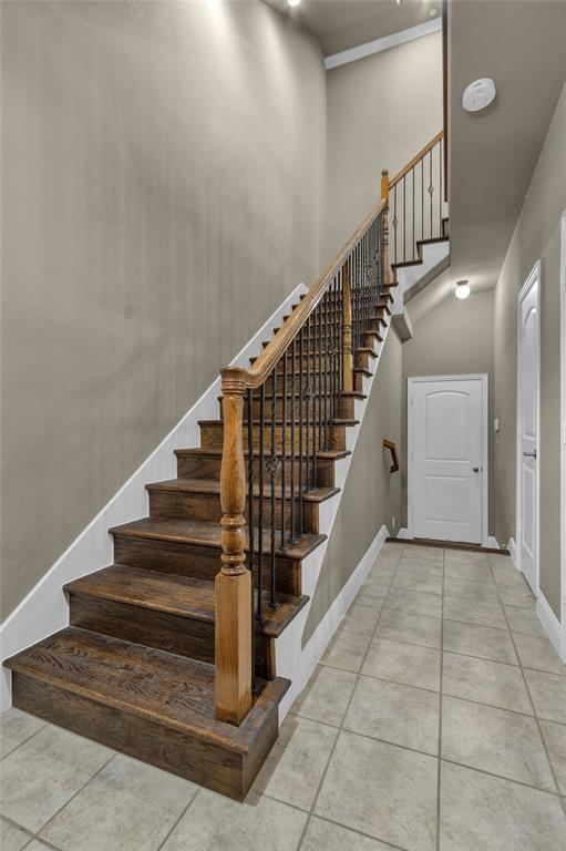5724 Robbie Road Plano, TX 75024 - Photo 15 of 29 a view of entryway and hall