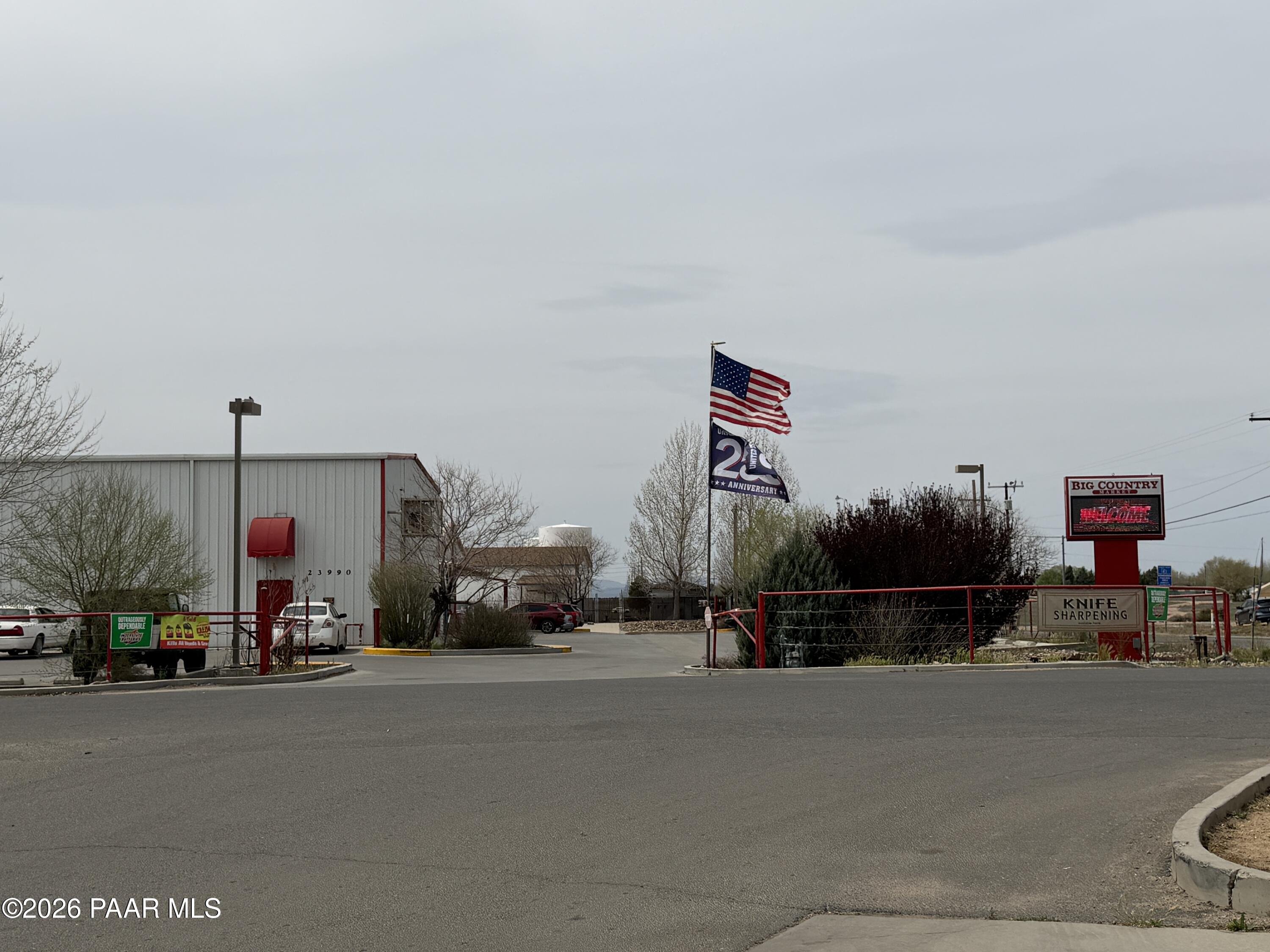 3889 West Onyx Road Paulden, AZ 86334 - Photo 51 of 113 a view of car parked in front of a building