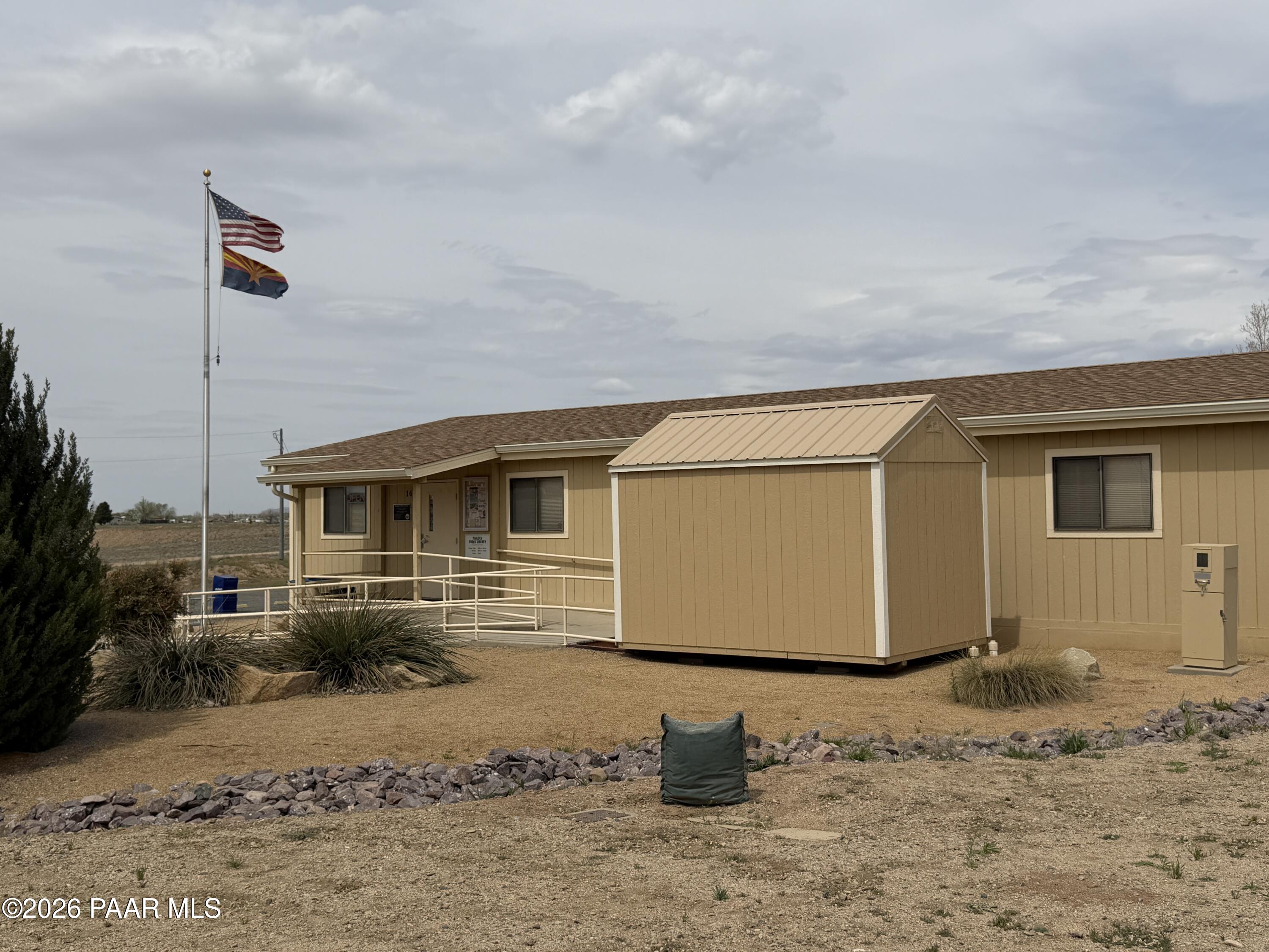 3889 West Onyx Road Paulden, AZ 86334 - Photo 92 of 113 a front view of a house with a yard