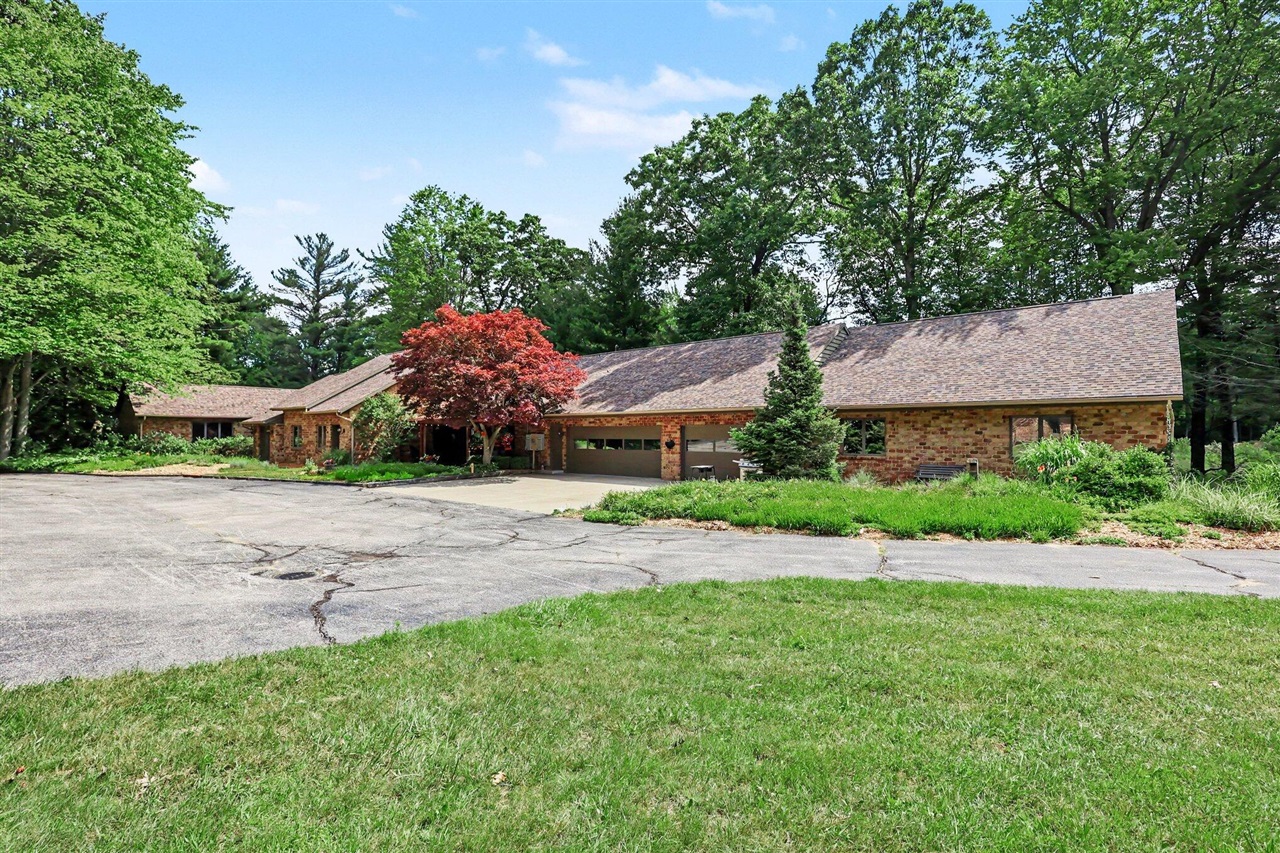 4191 East Fruitport Road Fruitport, MI 49415 - Photo 3 of 41