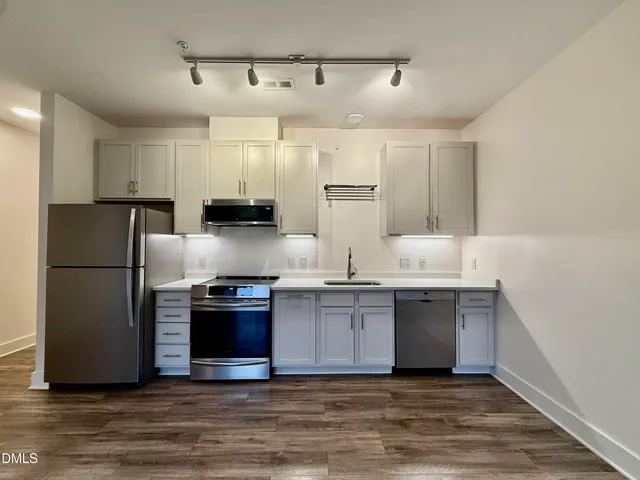 $1,775 | 610 Trent Drive, Unit 403, Durham, NC 27705