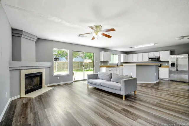 $1,750 | 8807 Shadow Wood Lane, Converse, TX 78109