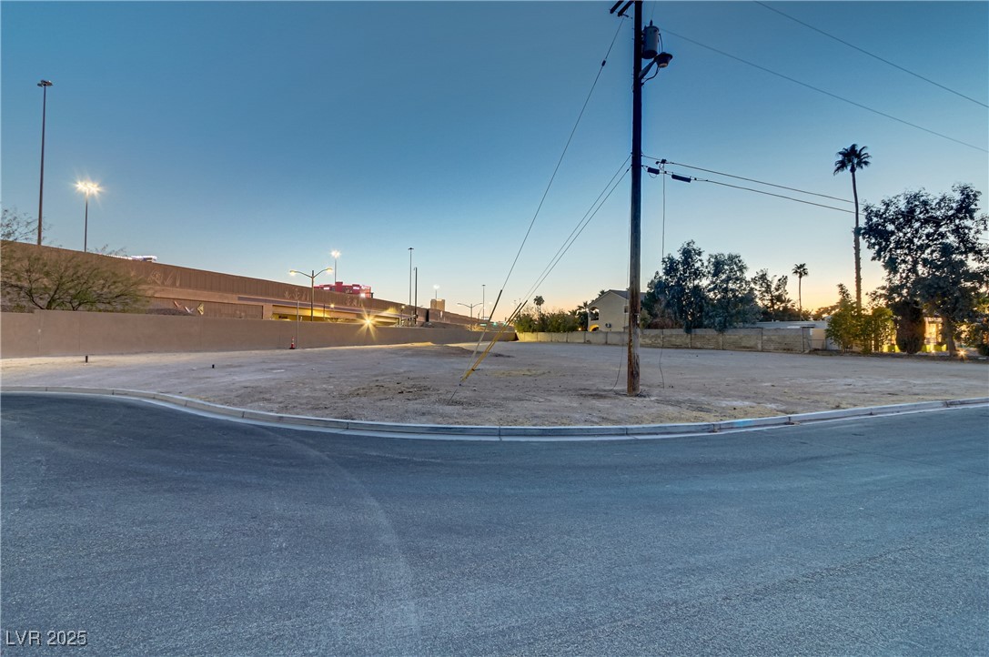 Silver Las Vegas, NV 89102 - Photo 30 of 33