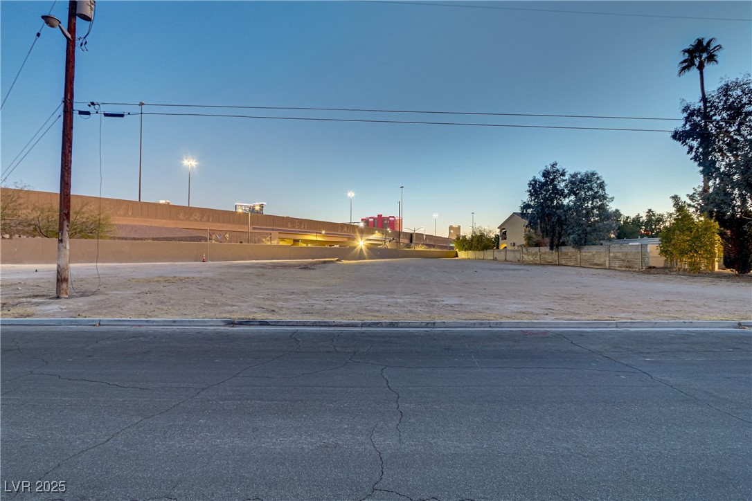 Silver Las Vegas, NV 89102 - Photo 31 of 33