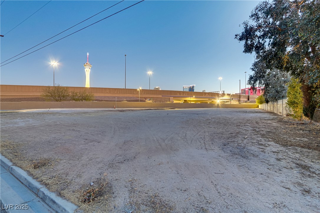 Silver Las Vegas, NV 89102 - Photo 32 of 33