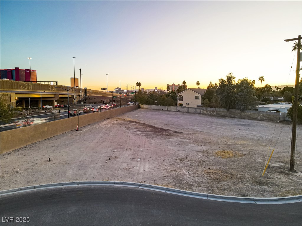 Silver Las Vegas, NV 89102 - Photo 4 of 33