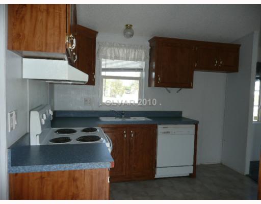70 Rudy Road Pahrump, NV 89048 - Photo 3 of 9 Kitchen.