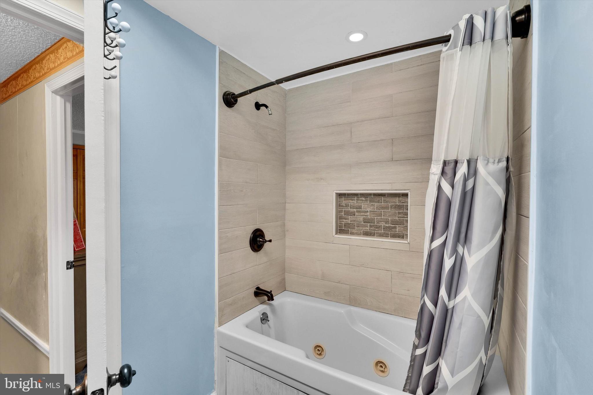 12402 Medford Road Philadelphia, PA 19154 - Photo 27 of 31