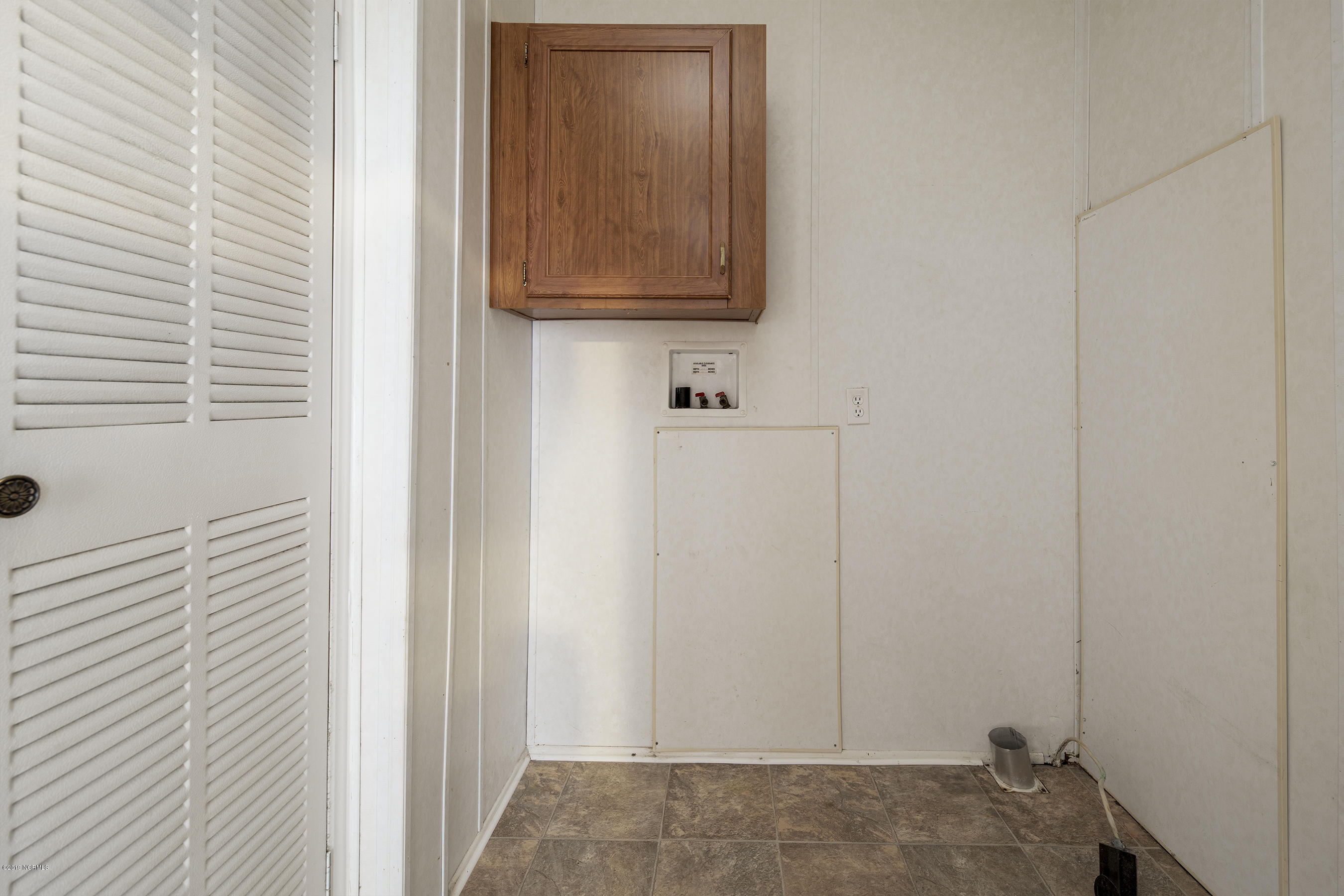 156 Great Neck Road Havelock, NC 28532 - Photo 18 of 23 Laundry Room