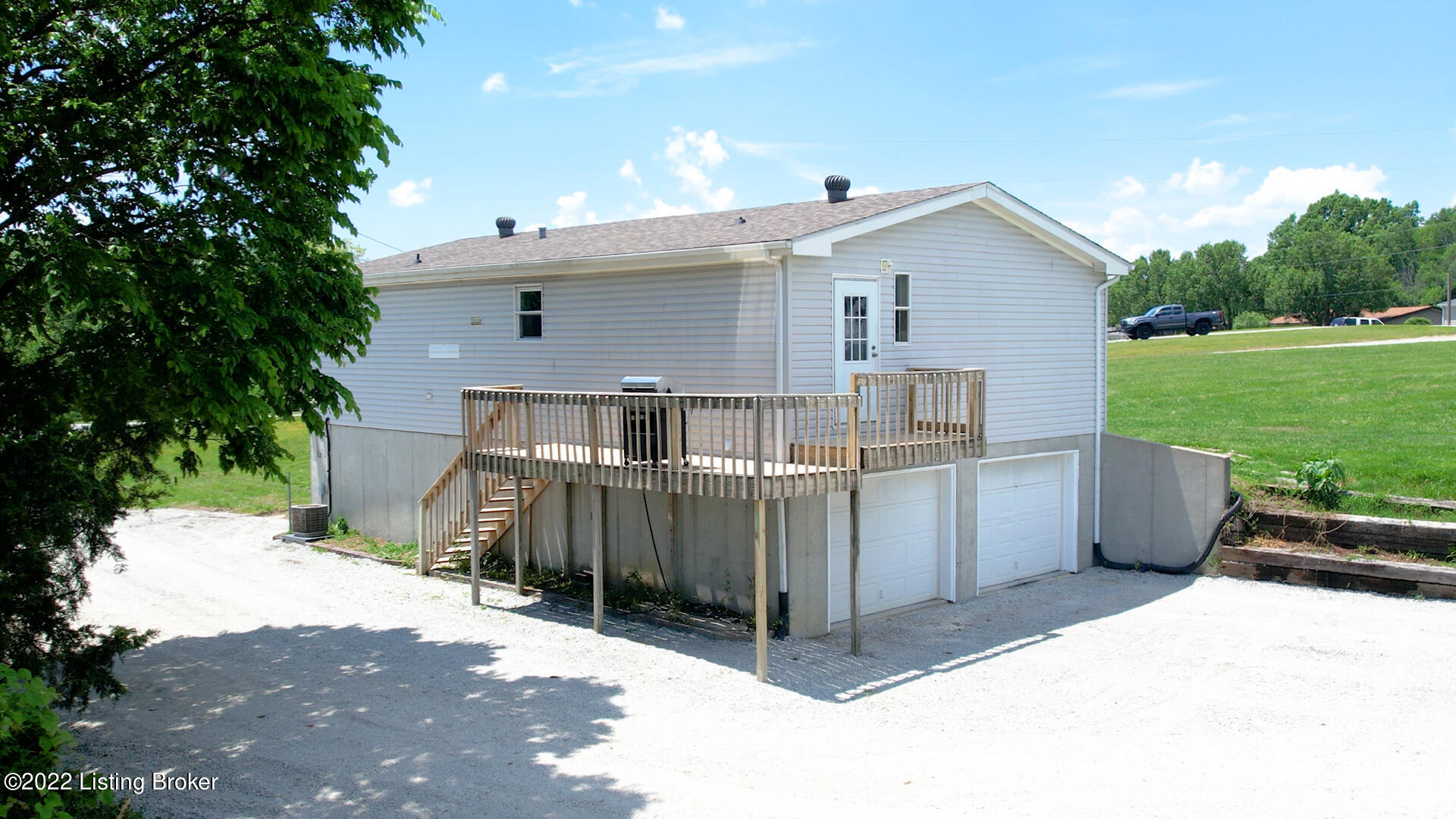 419 Goodlett Road Mount Eden, KY 40046 - Photo 20 of 27 Rear view of exterior of home and garage area