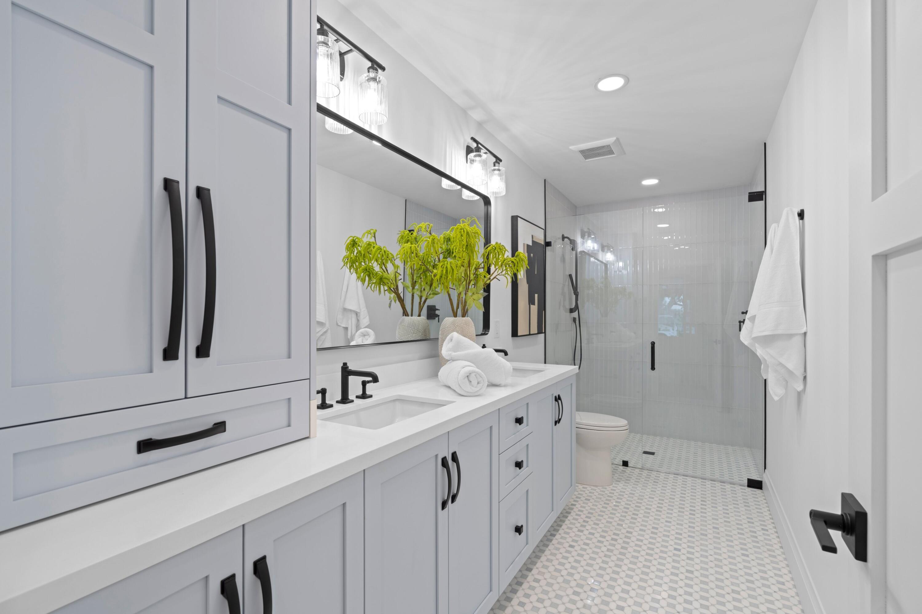 1090 Mulberry Way Boca Raton, FL 33486 - Photo 21 of 52 Bathroom 3