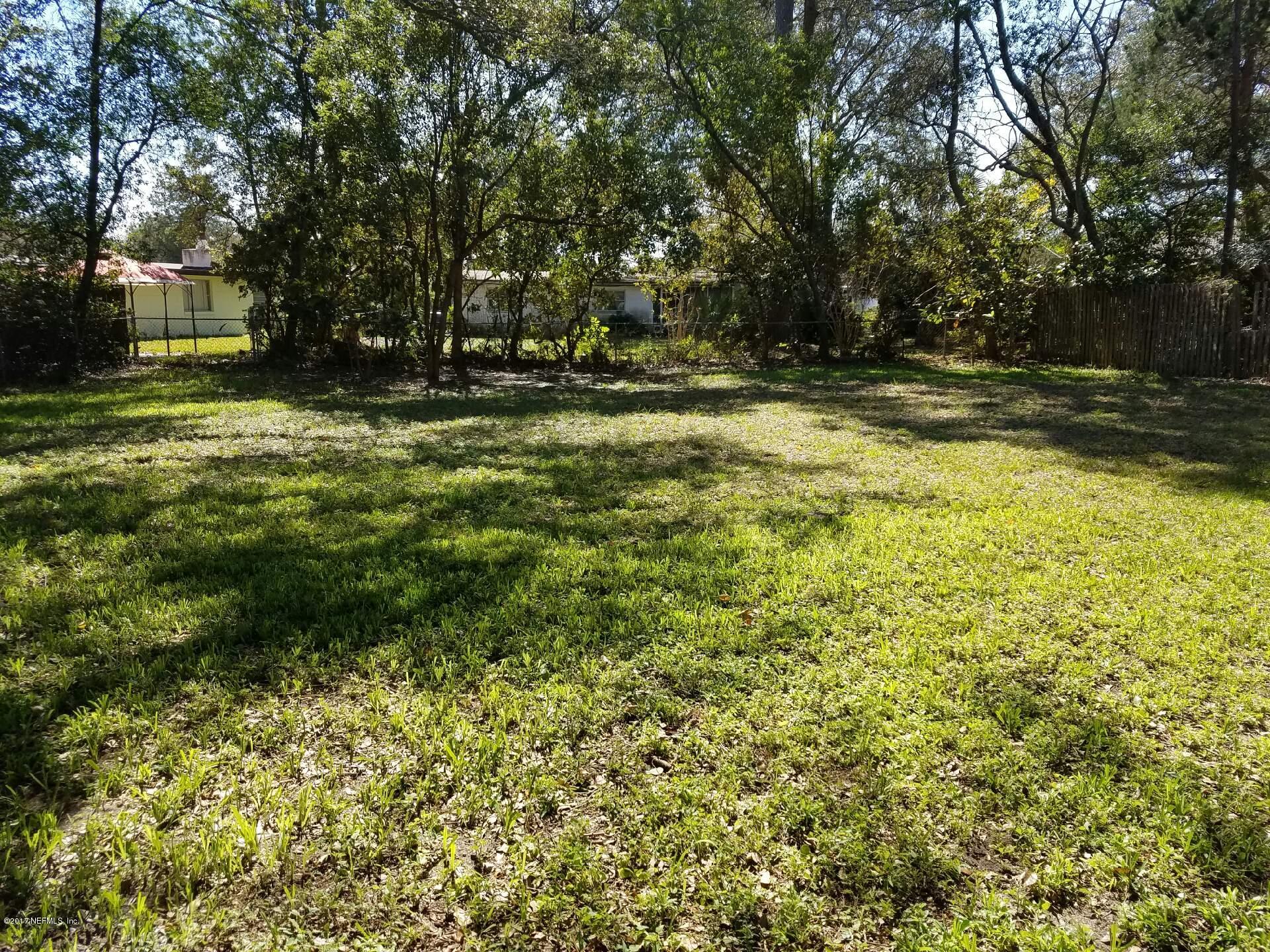8606 Mathonia Avenue Jacksonville, FL 32211 - Photo 3 of 19 math back yard