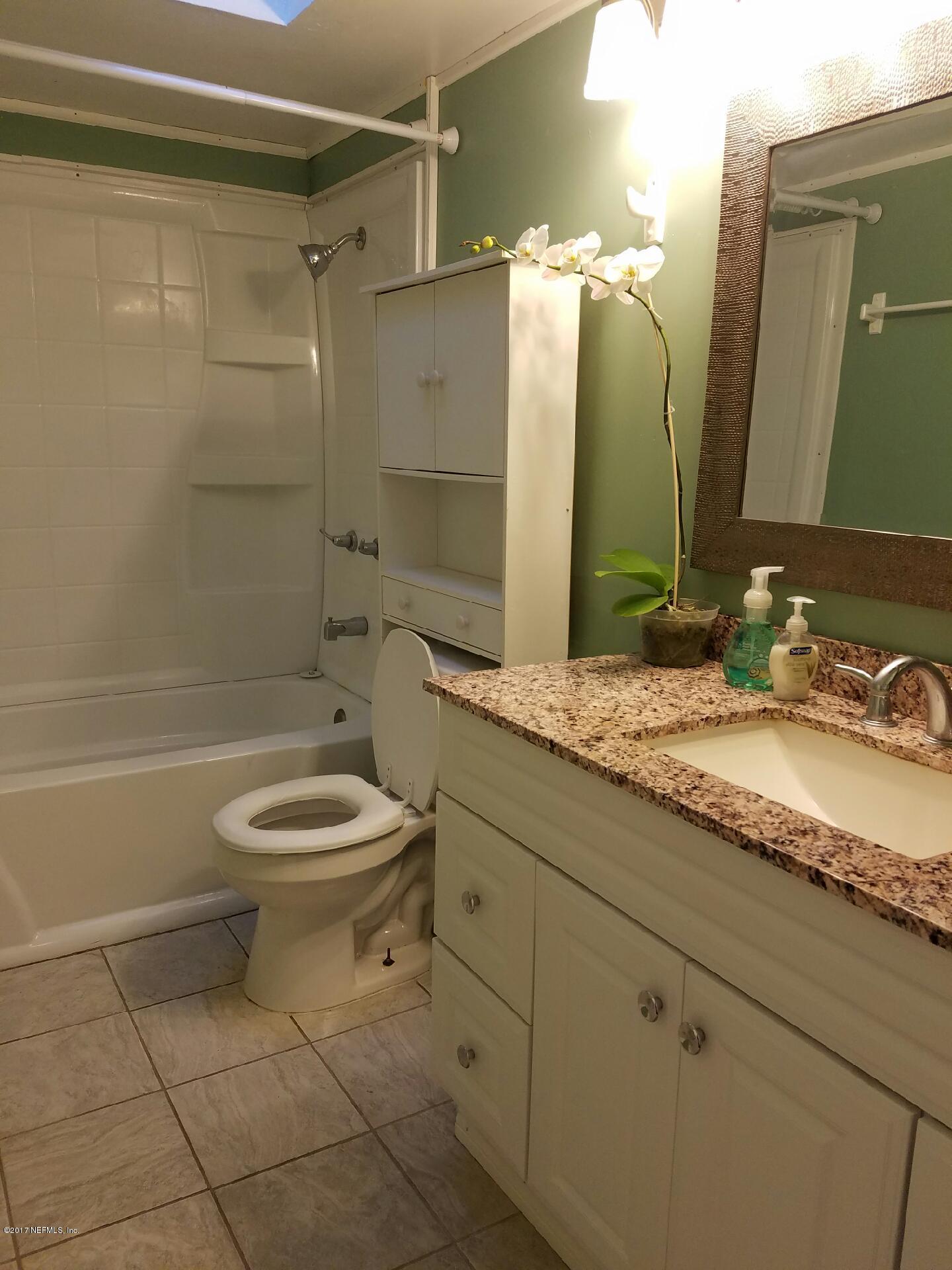 8606 Mathonia Avenue Jacksonville, FL 32211 - Photo 10 of 19 math bath 1