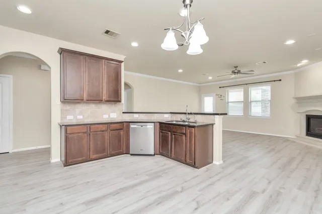 $2,900 | 3018 Shadowbrook Chase Lane, Katy, TX 77494