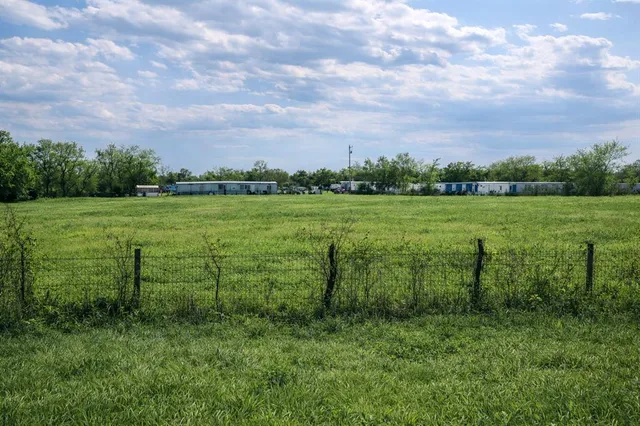 a view of an outdoor space and yard