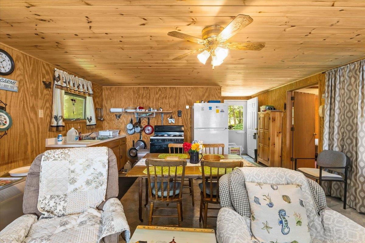 306 Hammond Shore Road Franklin, VT 05457 - Photo 29 of 57