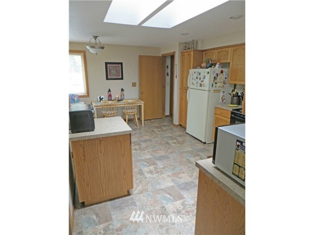 9246 Gastaeson Lane Southwest Rochester, WA 98579 - Photo 11 of 25