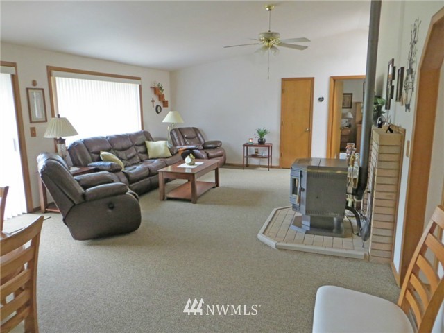 9246 Gastaeson Lane Southwest Rochester, WA 98579 - Photo 13 of 25