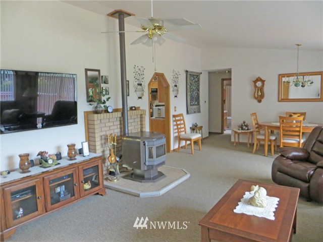 9246 Gastaeson Lane Southwest Rochester, WA 98579 - Photo 15 of 25