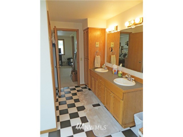 9246 Gastaeson Lane Southwest Rochester, WA 98579 - Photo 20 of 25