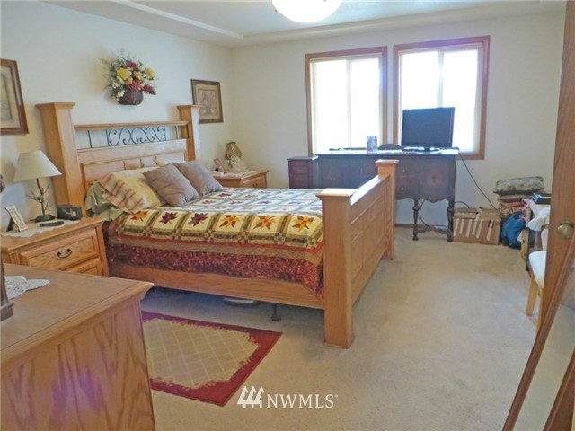 9246 Gastaeson Lane Southwest Rochester, WA 98579 - Photo 21 of 25
