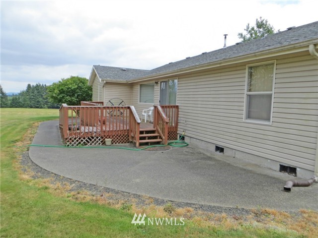 9246 Gastaeson Lane Southwest Rochester, WA 98579 - Photo 5 of 25