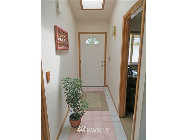 9246 Gastaeson Lane Southwest Rochester, WA 98579 - Photo 9 of 25