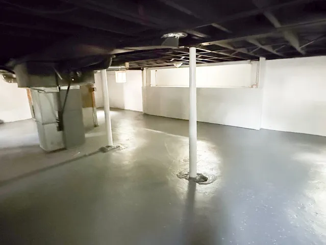 a view of a indoor garage