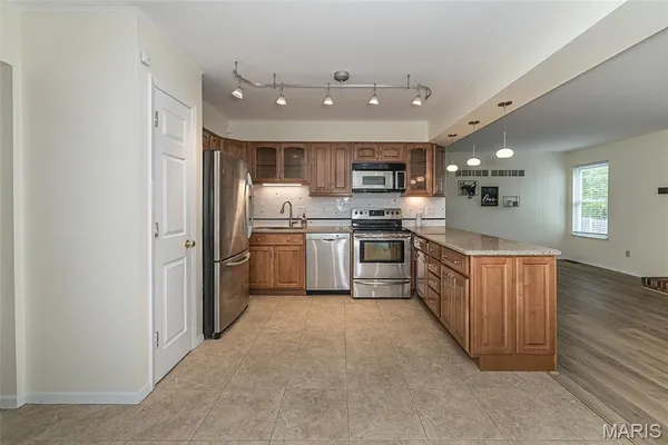 $465,000 | 716 Reinke Road, Ballwin, MO 63021