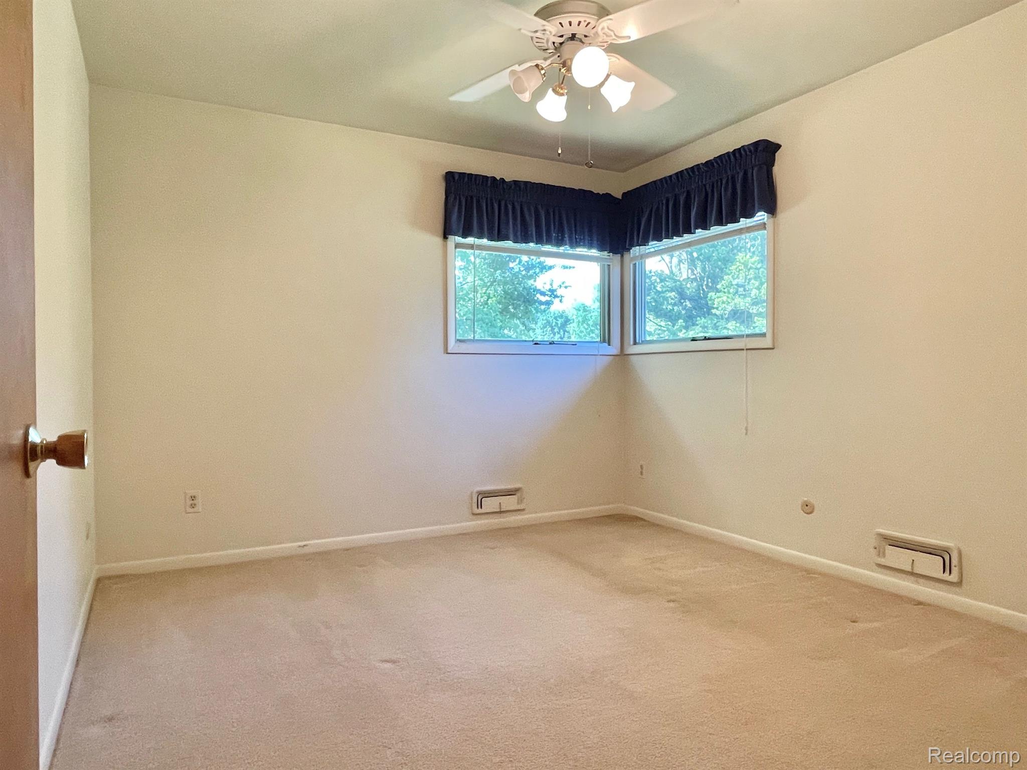 5603 North Rochester Road Rochester, MI 48306 - Photo 16 of 19 Gallery Image 16