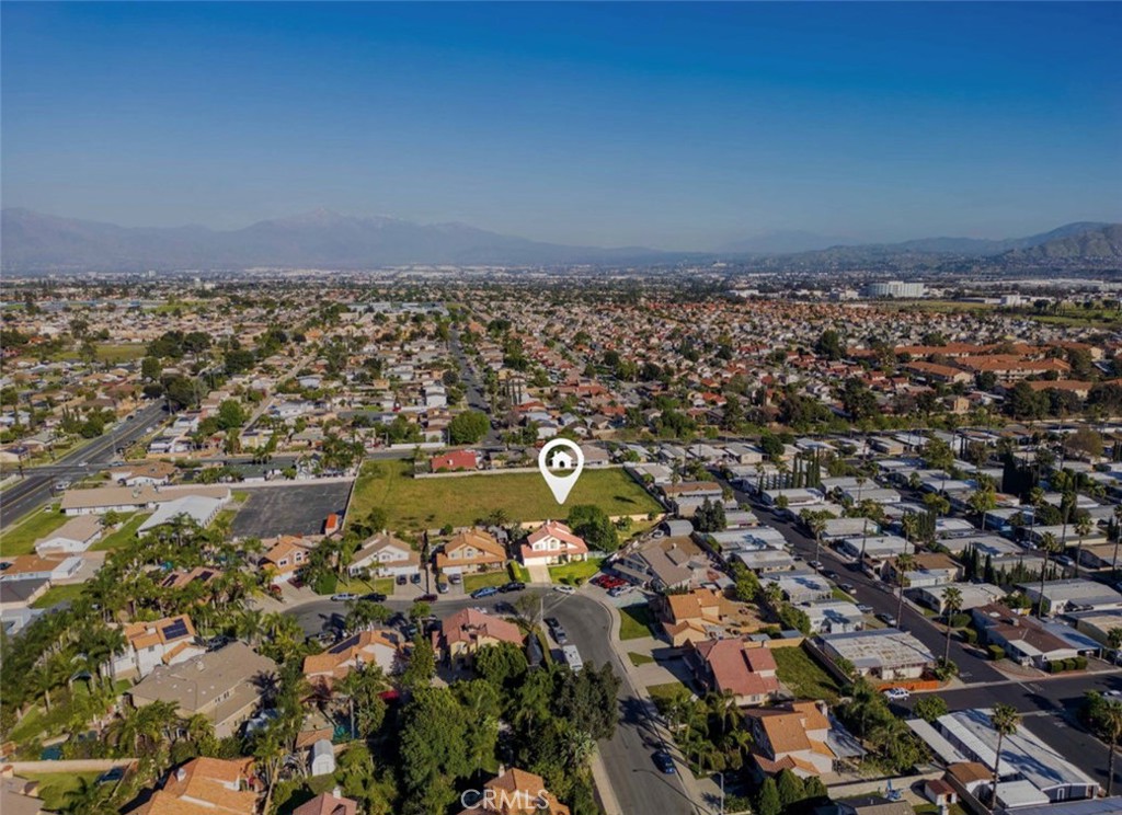 993 South Date Avenue Rialto, CA 92376 - Photo 9 of 27 an aerial view of multiple house