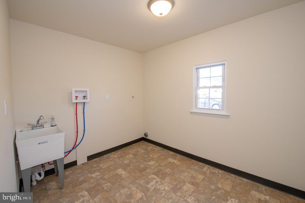 1279 Pebblebrook Road Warminster, PA 18974 - Photo 38 of 67 Gallery Image 38