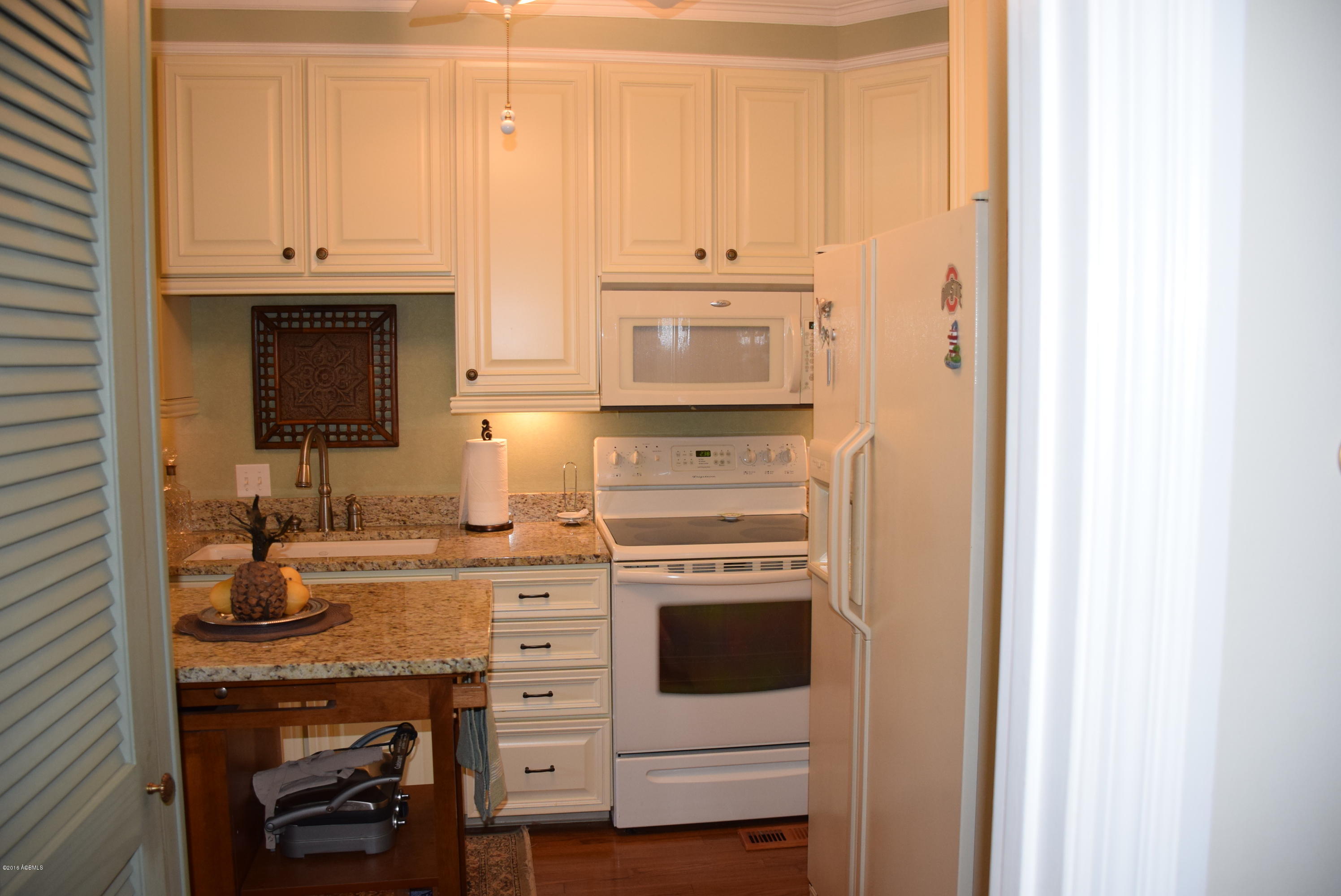 895 Ribaut Road, Unit C18 Beaufort, SC 29902 - Photo 8 of 29 DSC_0003